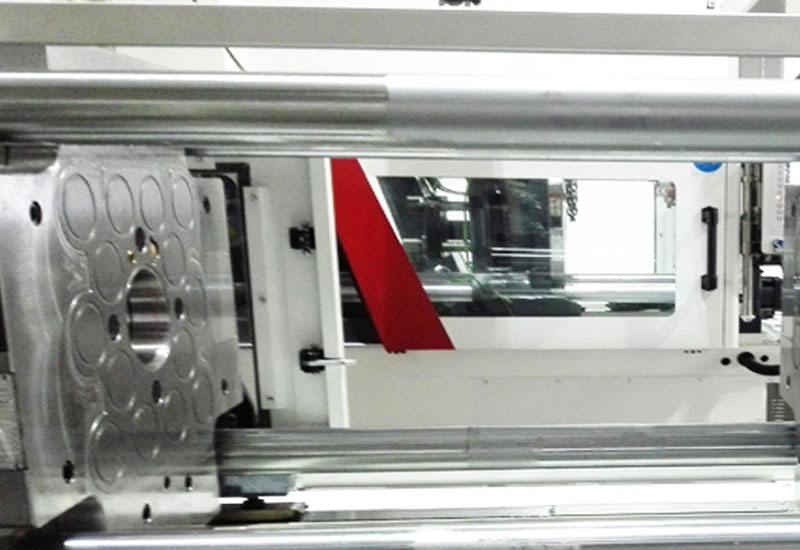 小噸位注塑機(jī)磁力模板