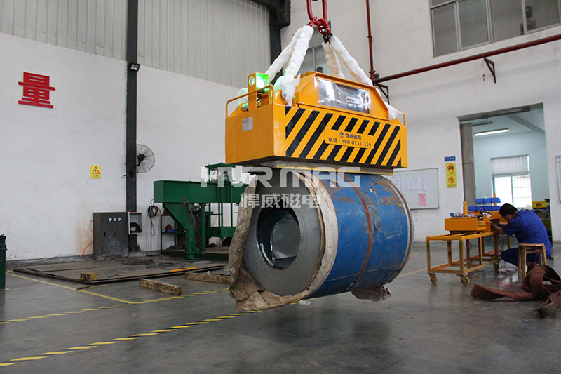 鋼卷吊具如何選擇？電永磁吊具輕松吊裝鋼卷