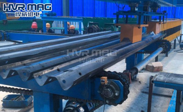 大型瓦楞板如何搬運(yùn)高效又安全？