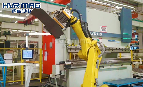 機(jī)器人電磁鐵吸盤(pán)夾具該如何選型？